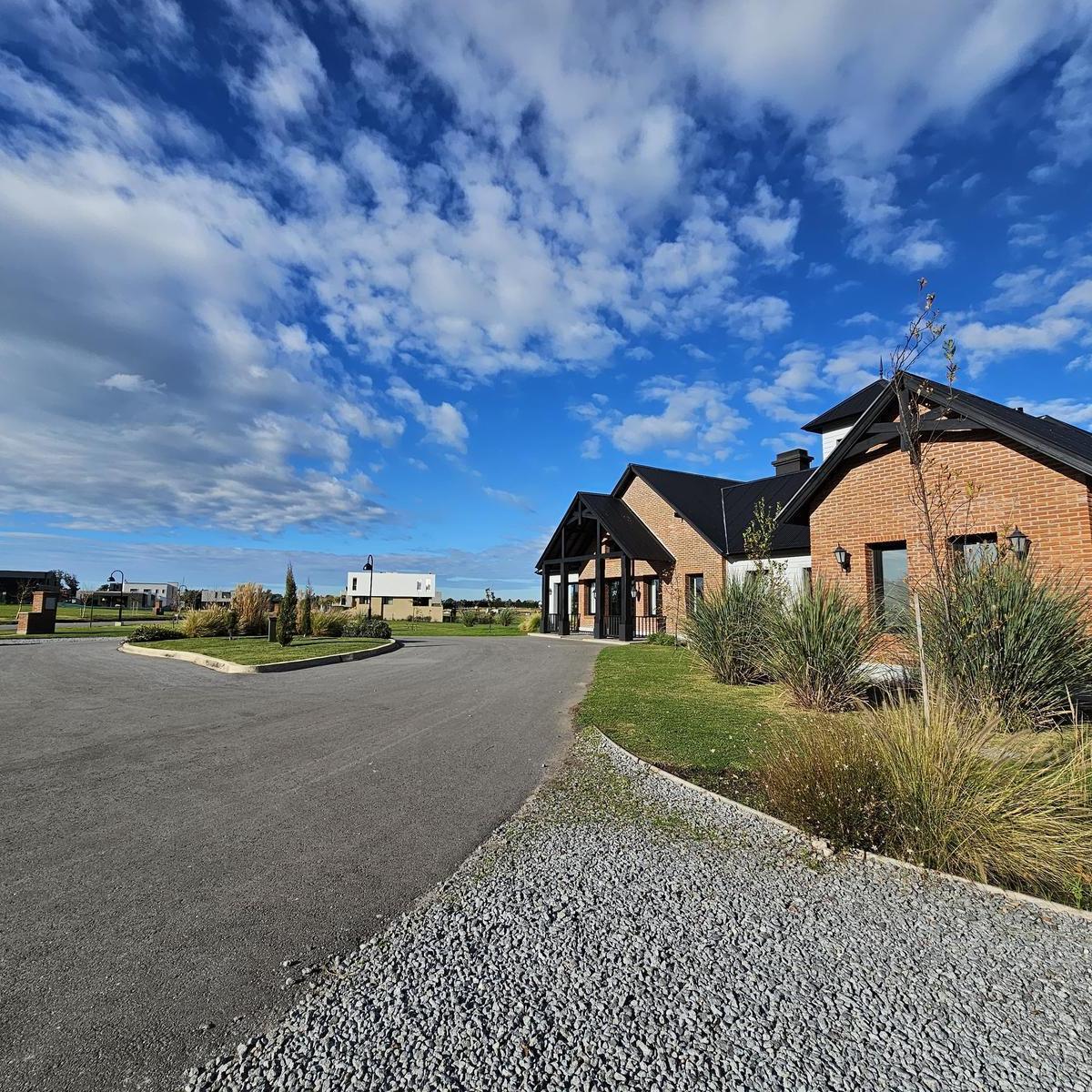 VENTA | UNICO LOTE POR SU UBICACION | CASONAS DEL HARAS