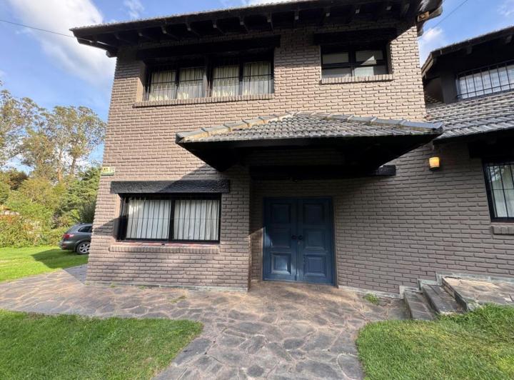 VENTA / CASA / BOSQUE PERALTA RAMOS 3