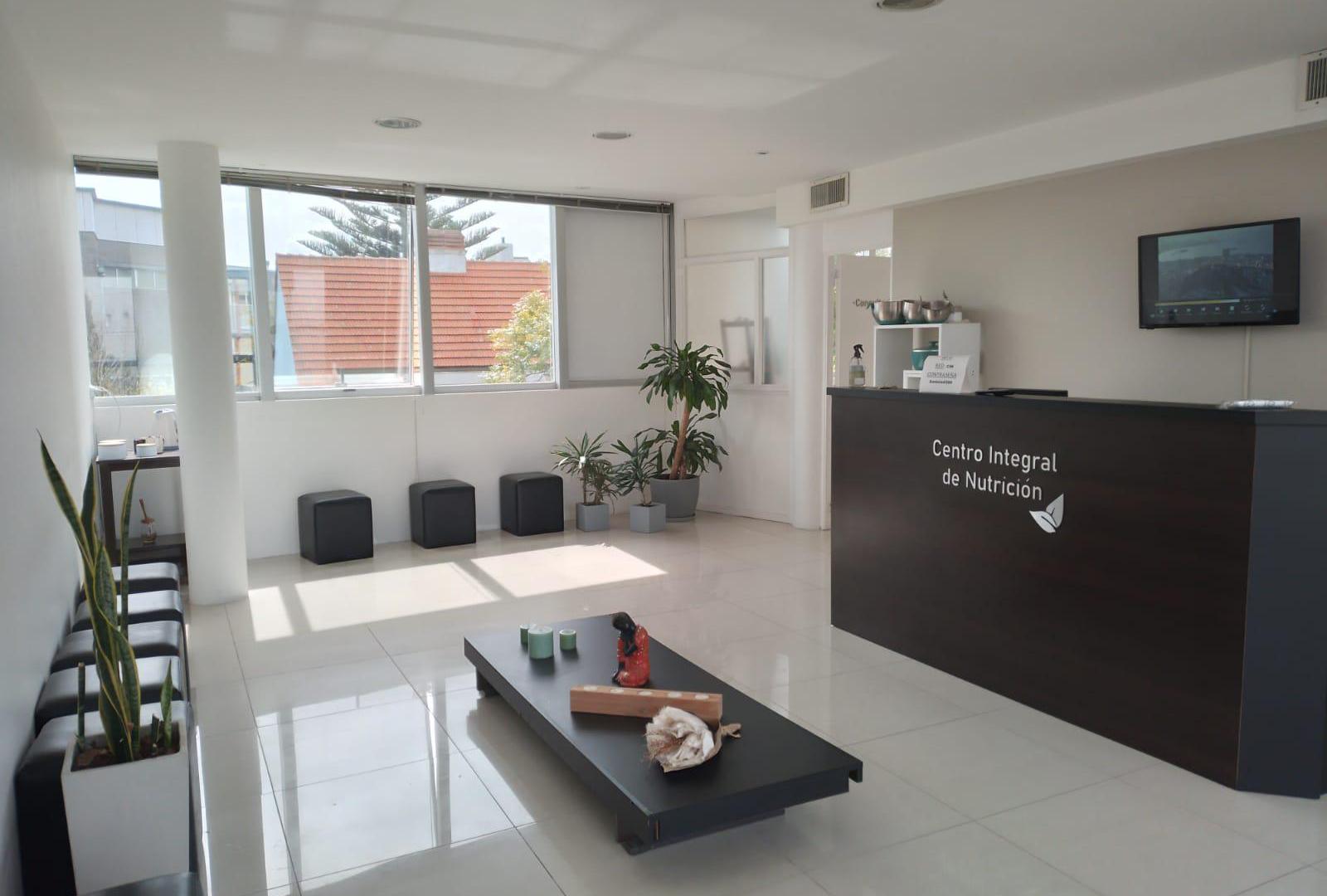 Foto de VENTA | AMPLIA OFICINA | COCHERA, imagen 1