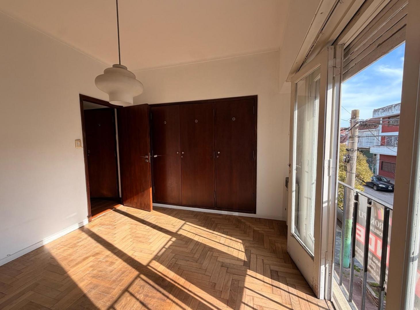 Foto de VENTA PH 2 AMBIENTES CON DEPENDENCIA EN CHAUVIN, imagen 1