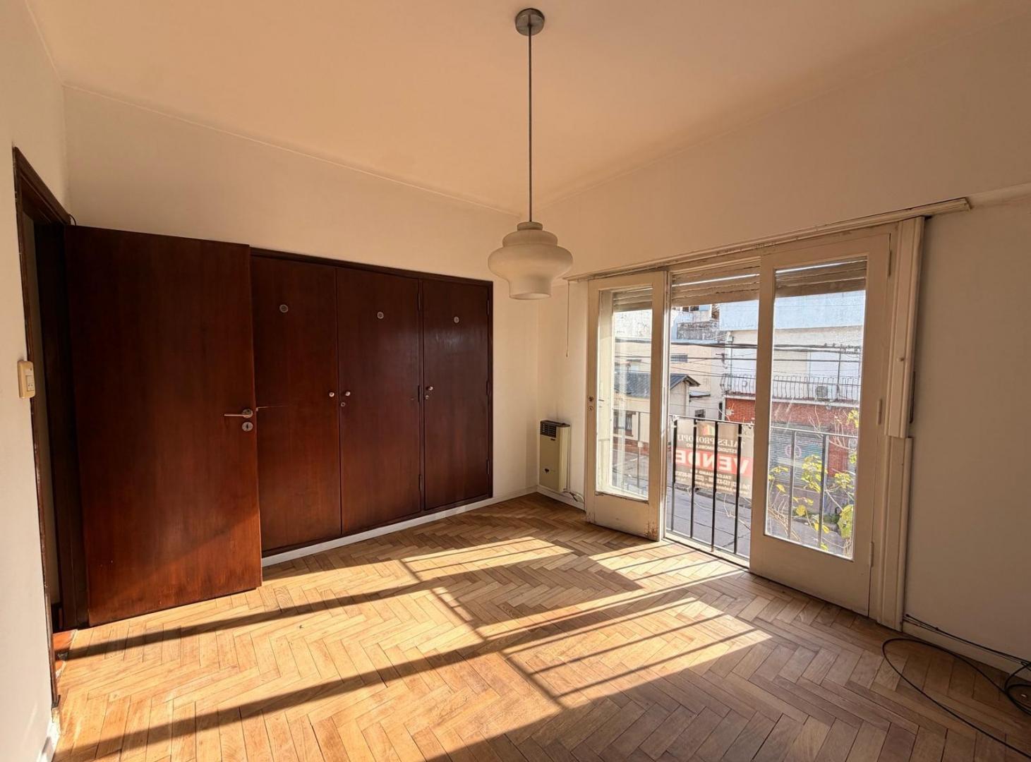 Foto de VENTA PH 2 AMBIENTES CON DEPENDENCIA EN CHAUVIN, imagen 4