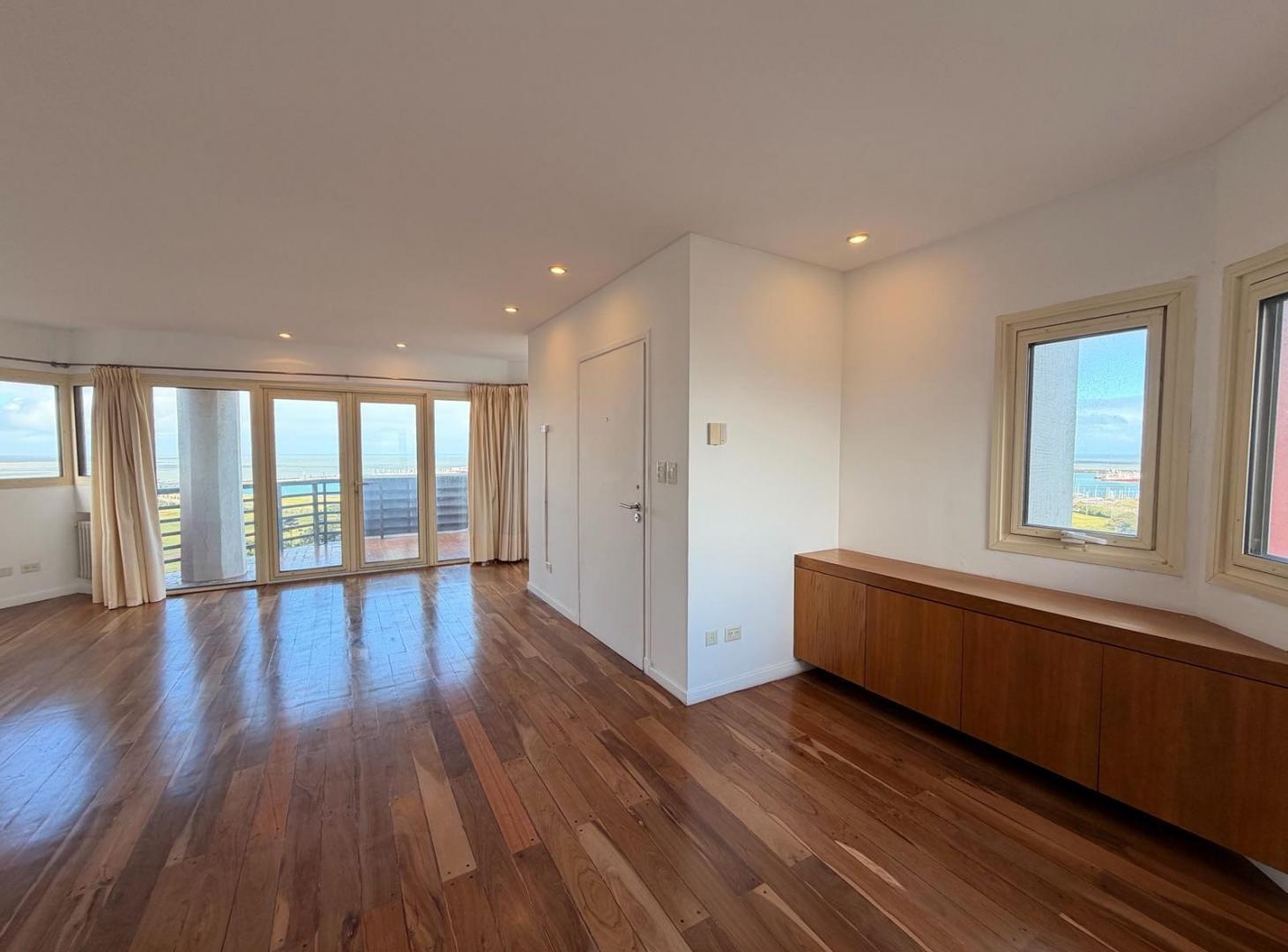 Foto de Departamento - Playa Grande, imagen 1