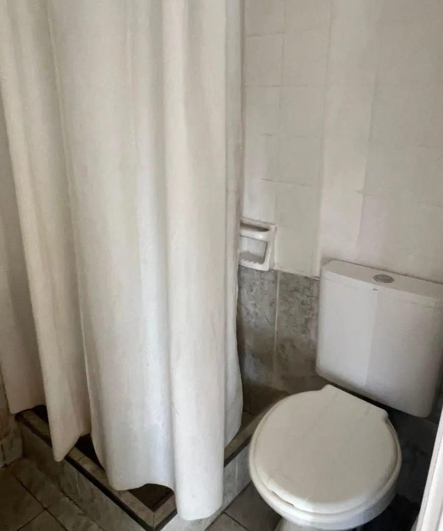 Monoambiente a la calle con balcón , súper soleado , terminal vieja u$s 43.000.- 2