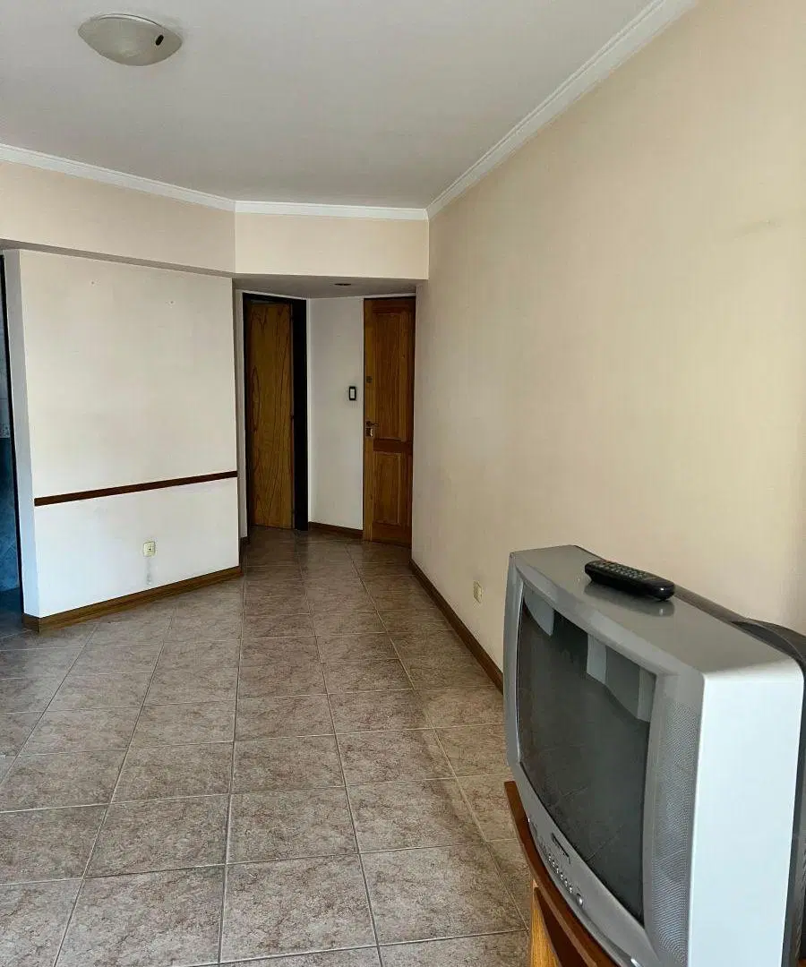 Departamento 3 ambientes con balcón macrocentro u$s 90.000 2
