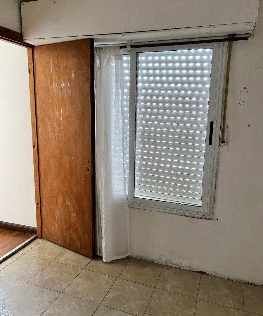 Foto de Casa en alquiler de 3 ambientes con cochera y parque zona San Carlos, imagen 3