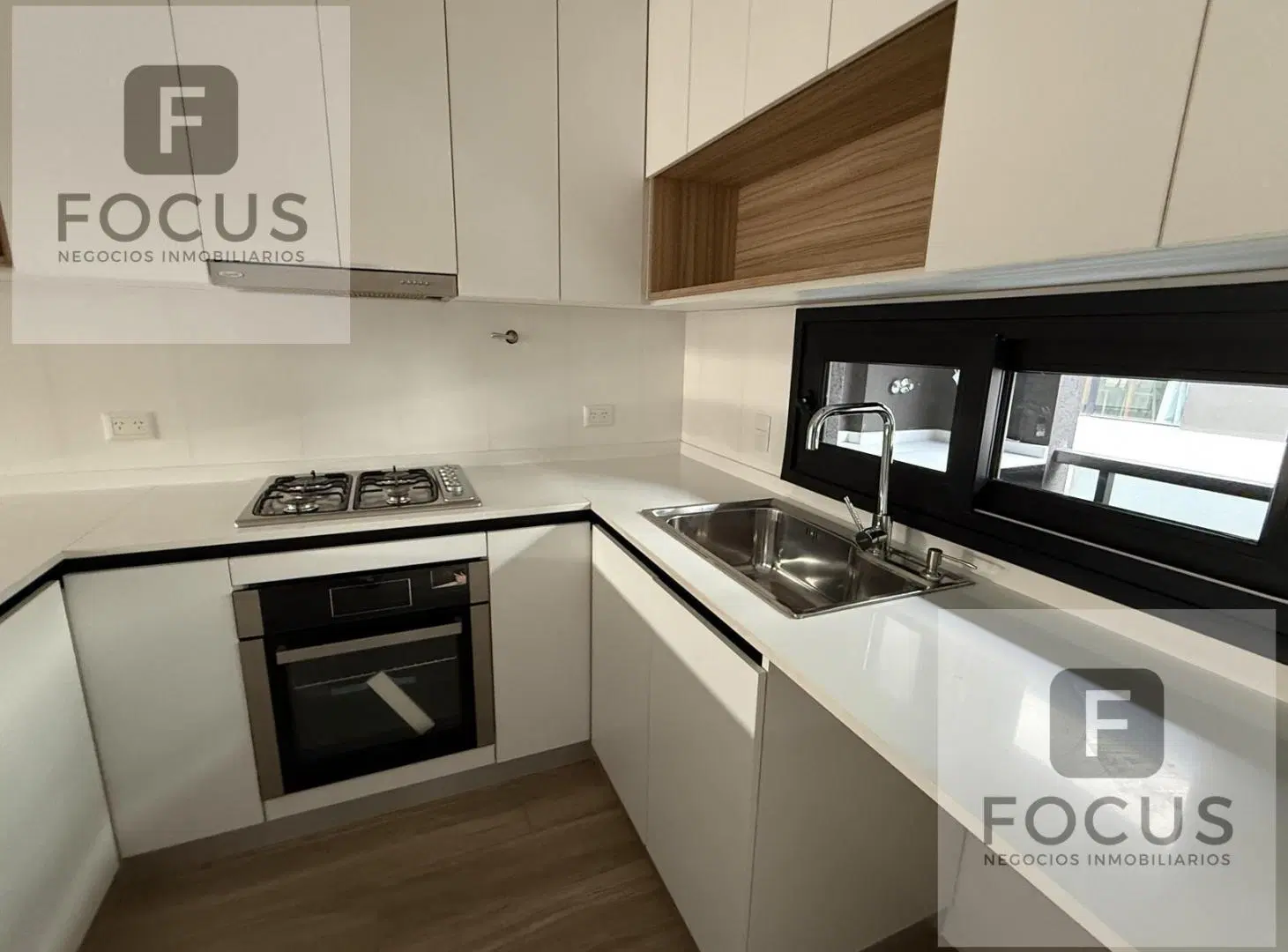 VENTA TRIPLEX 4 AMB A ESTRENAR  COCHERA Y PARRILLA FLORIDA 4