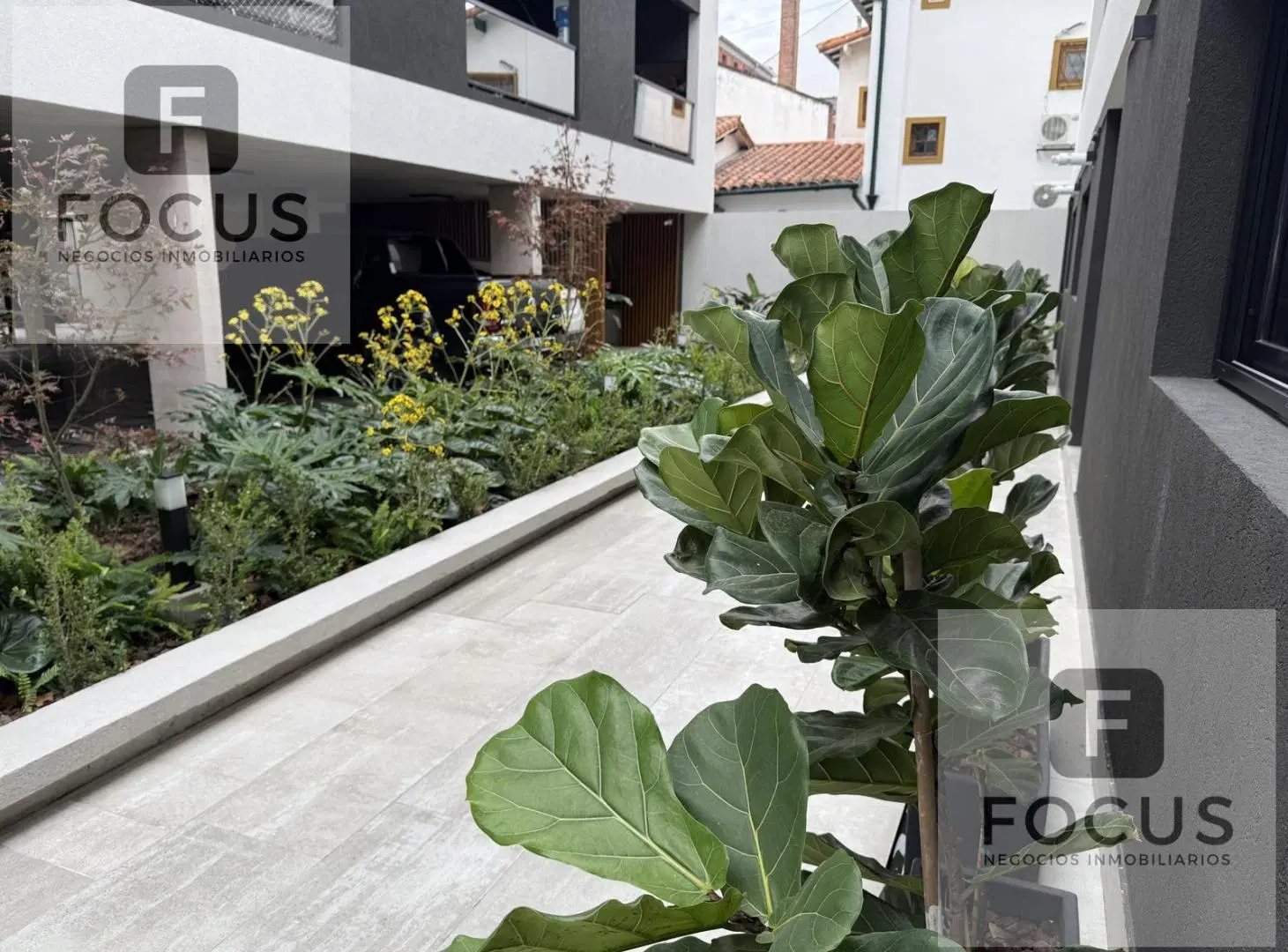 VENTA TRIPLEX 4 AMB A ESTRENAR  COCHERA Y PARRILLA FLORIDA 2