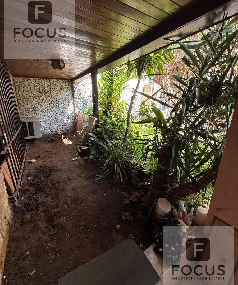 Casa Lote propio con garage patios y terraza en Villa Lynch 1