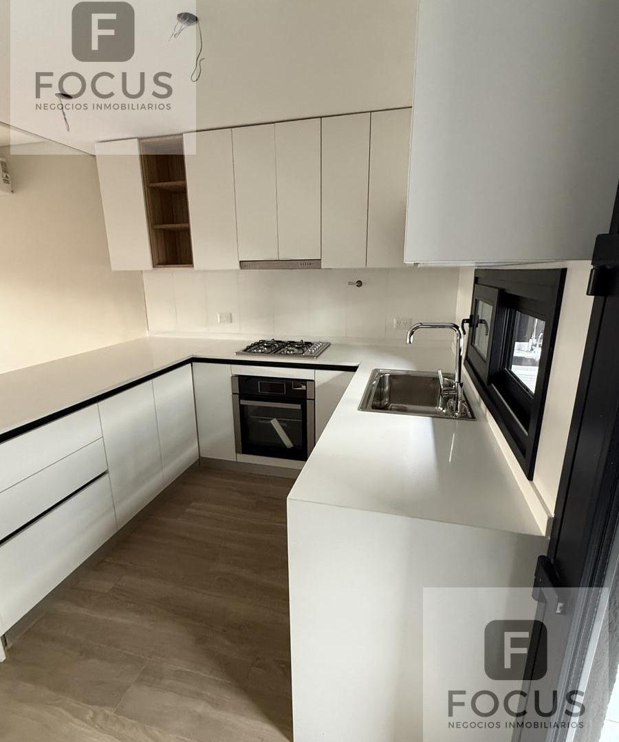 Foto de VENTA DEPTO 4 AMB PARRILLA COCHERA FLORIDA, imagen 2