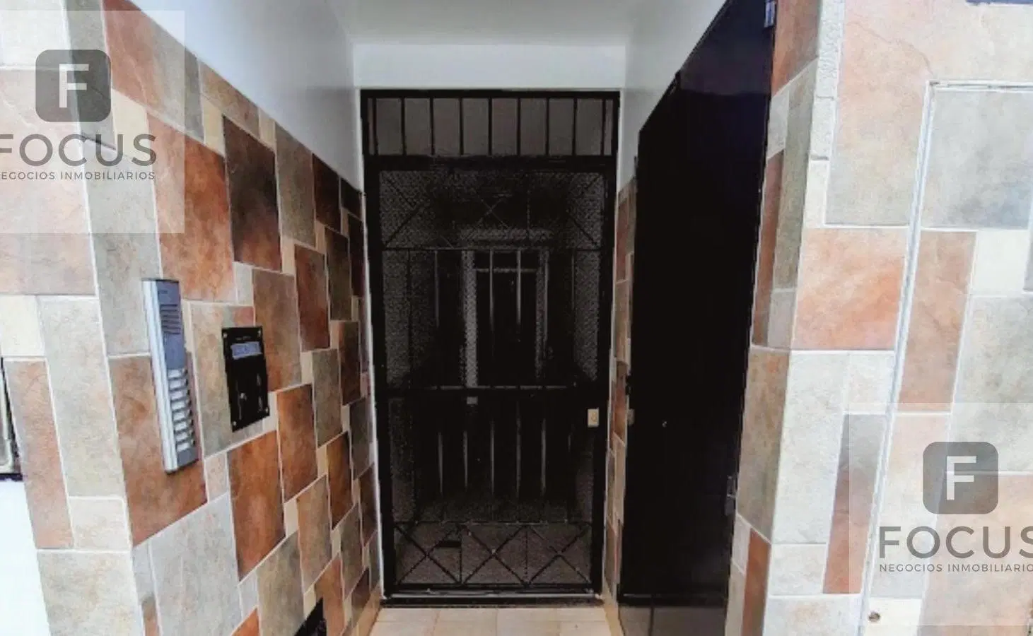 Venta PH 3 ambientes Villa Real, al frente con Patio 8