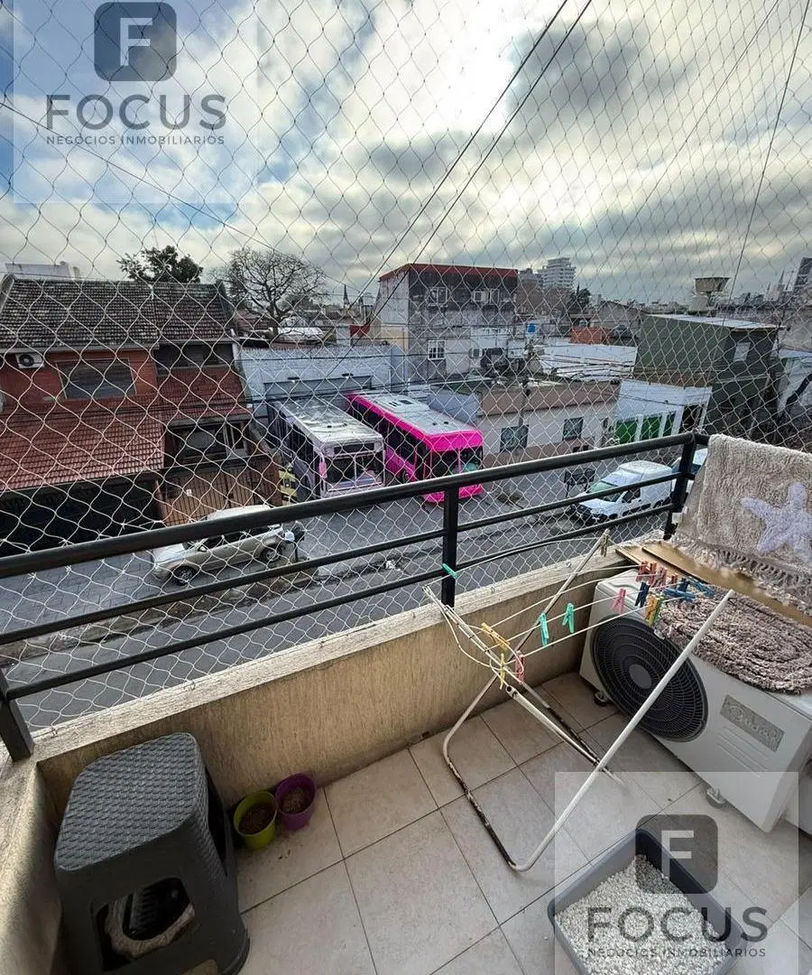 Departamento 2 Ambientes con balcón en Santos Lugares! 2