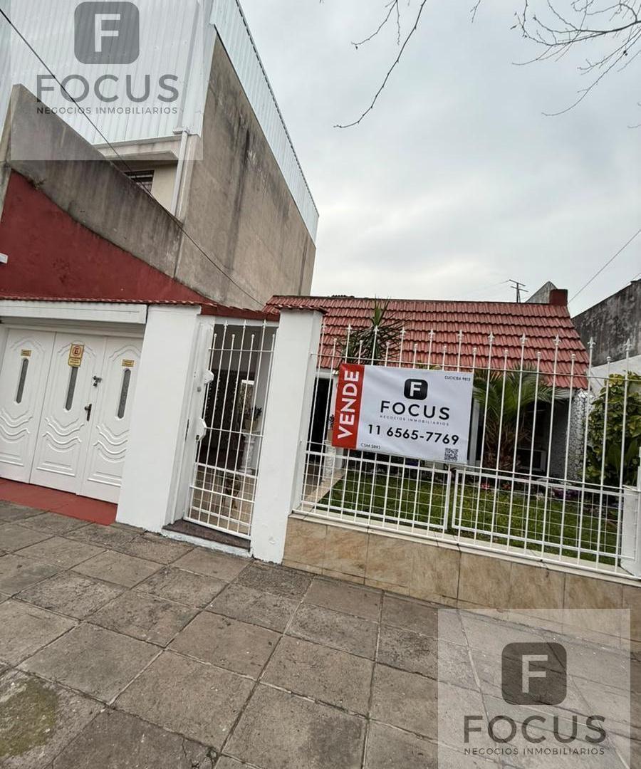 Foto de Casa Lote propio con garage patios y terraza en Villa Lynch!, imagen 4