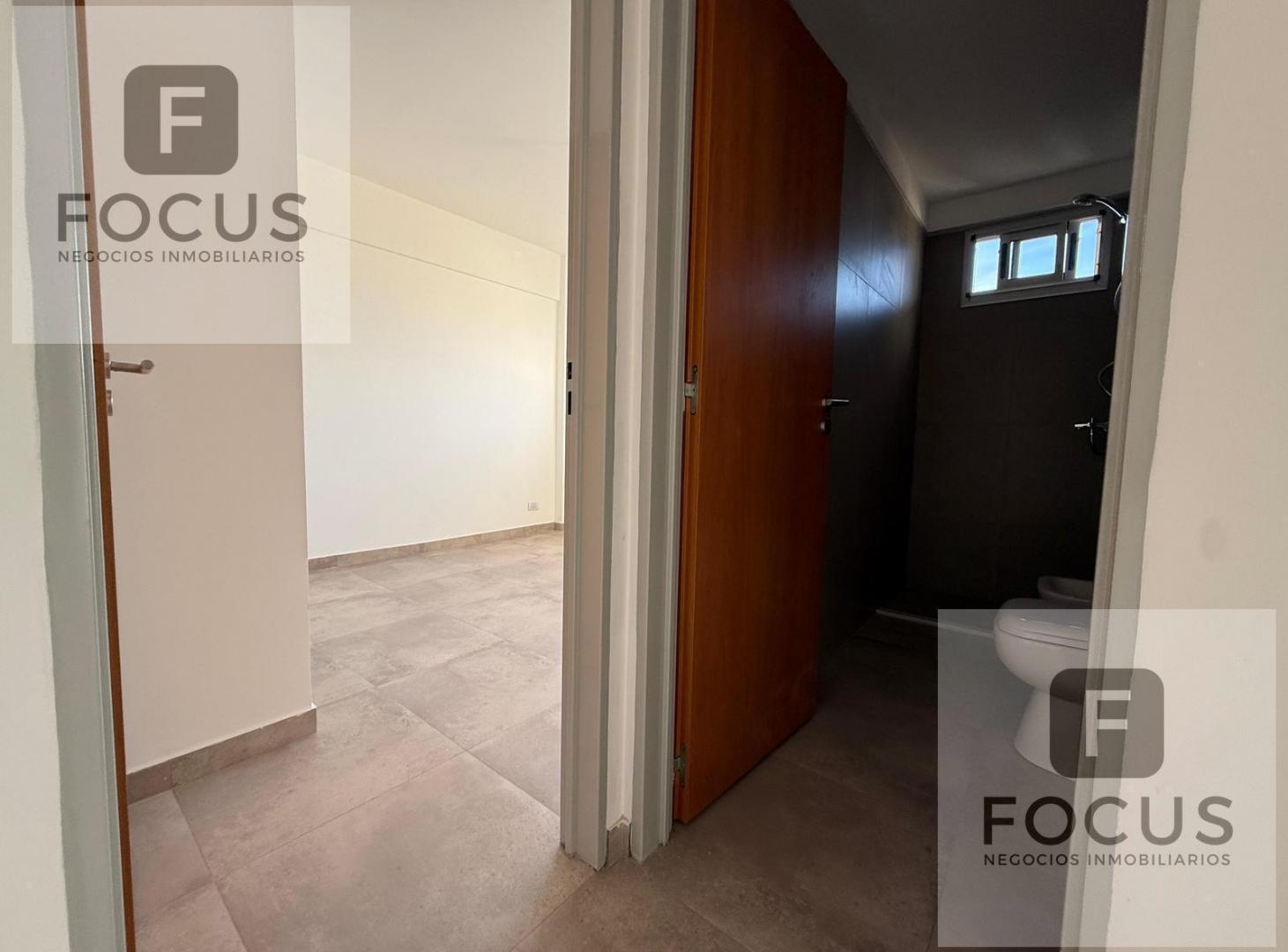 Foto de Venta Depto Semipiso 2 Amb c/Balcón en Caseros!, imagen 2