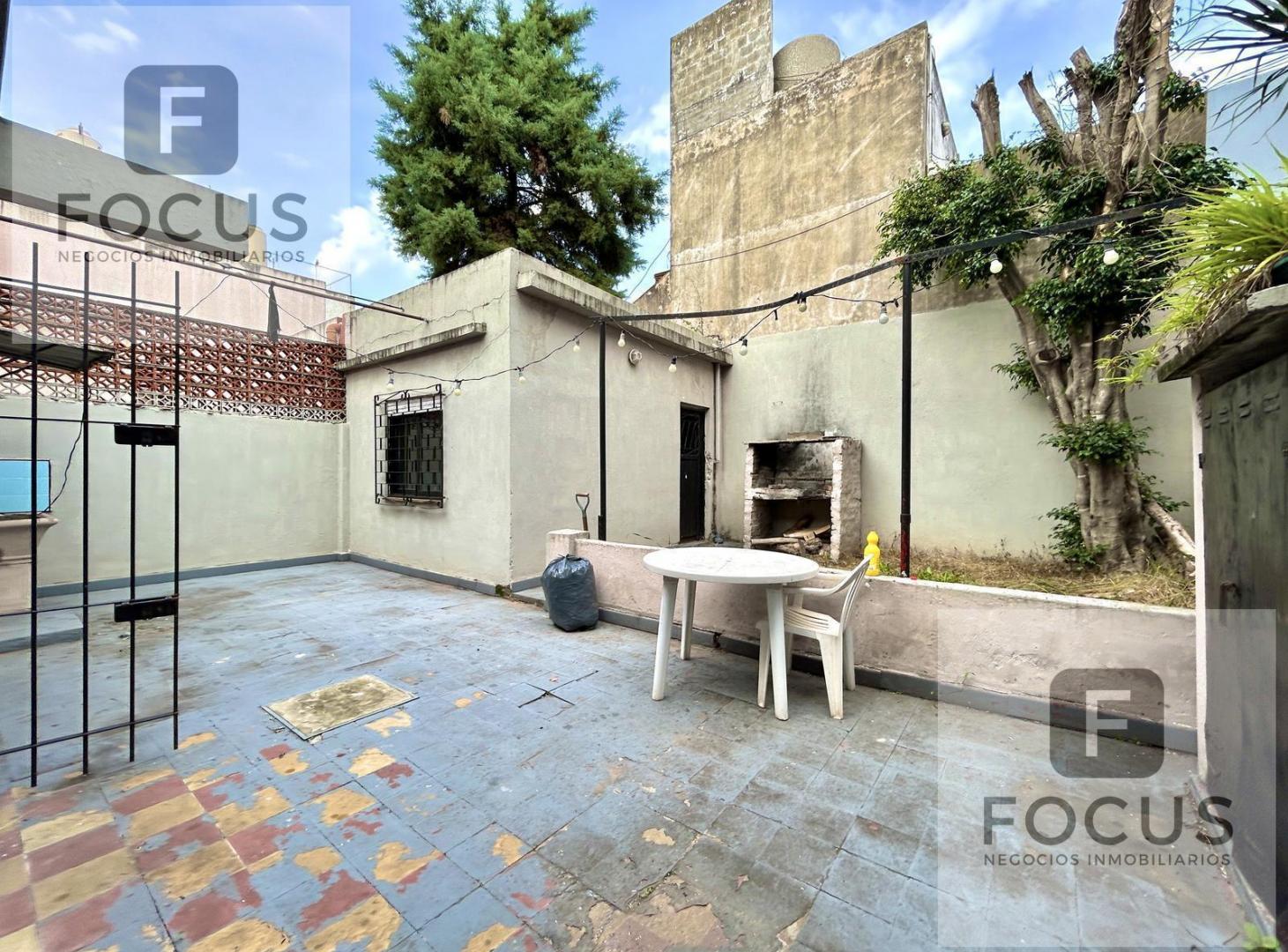 Foto de Venta Casa 3 Ambientes C/Patio Ramos Mejia APTO CREDITO, imagen 1