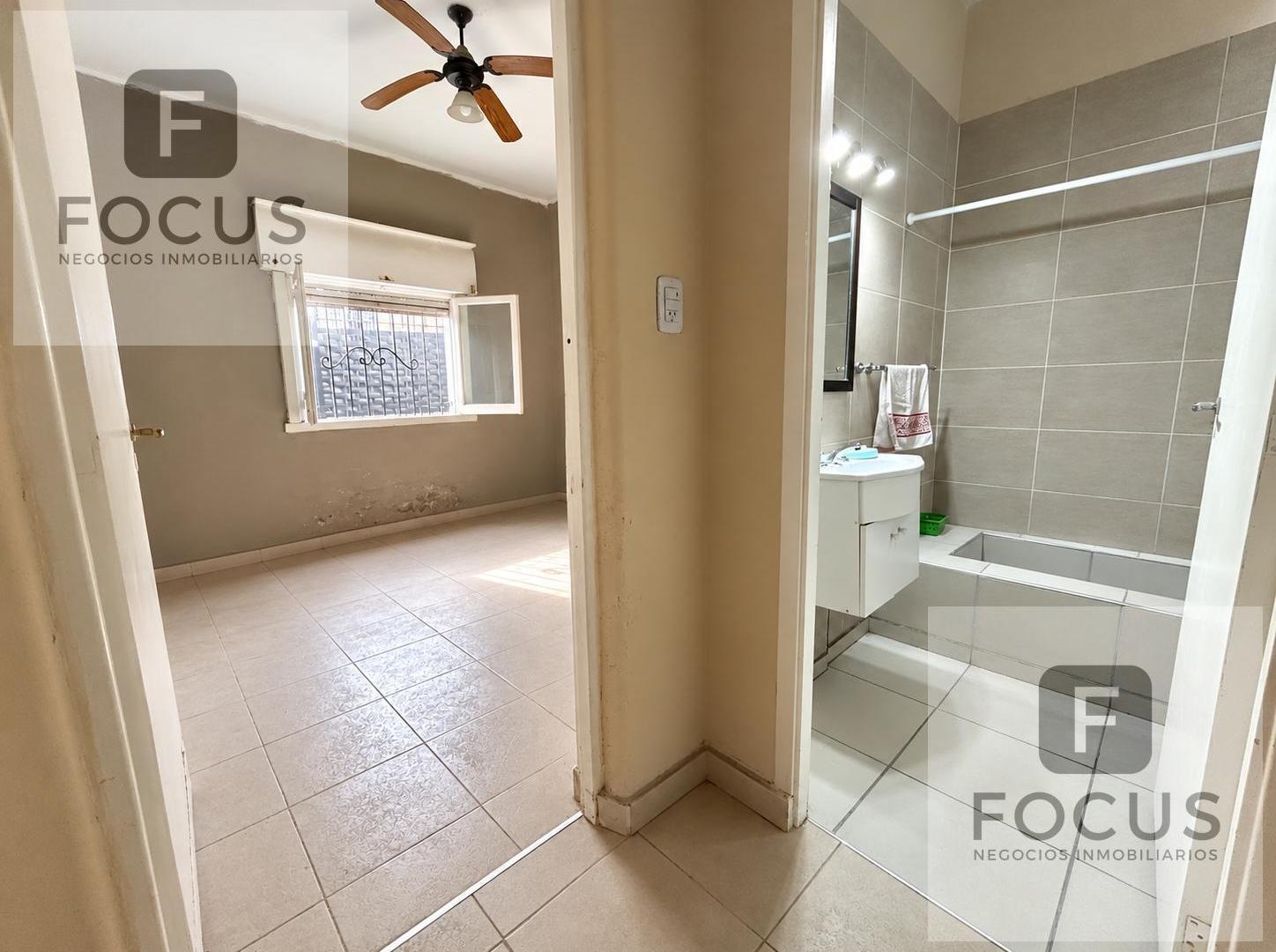 Foto de Venta Casa 3 Ambientes C/Patio Ramos Mejia APTO CREDITO, imagen 5