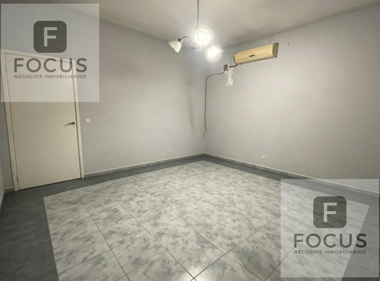 Foto de Venta Casa 4 Ambientes con Patio Caseros APTO CREDITO, imagen 1