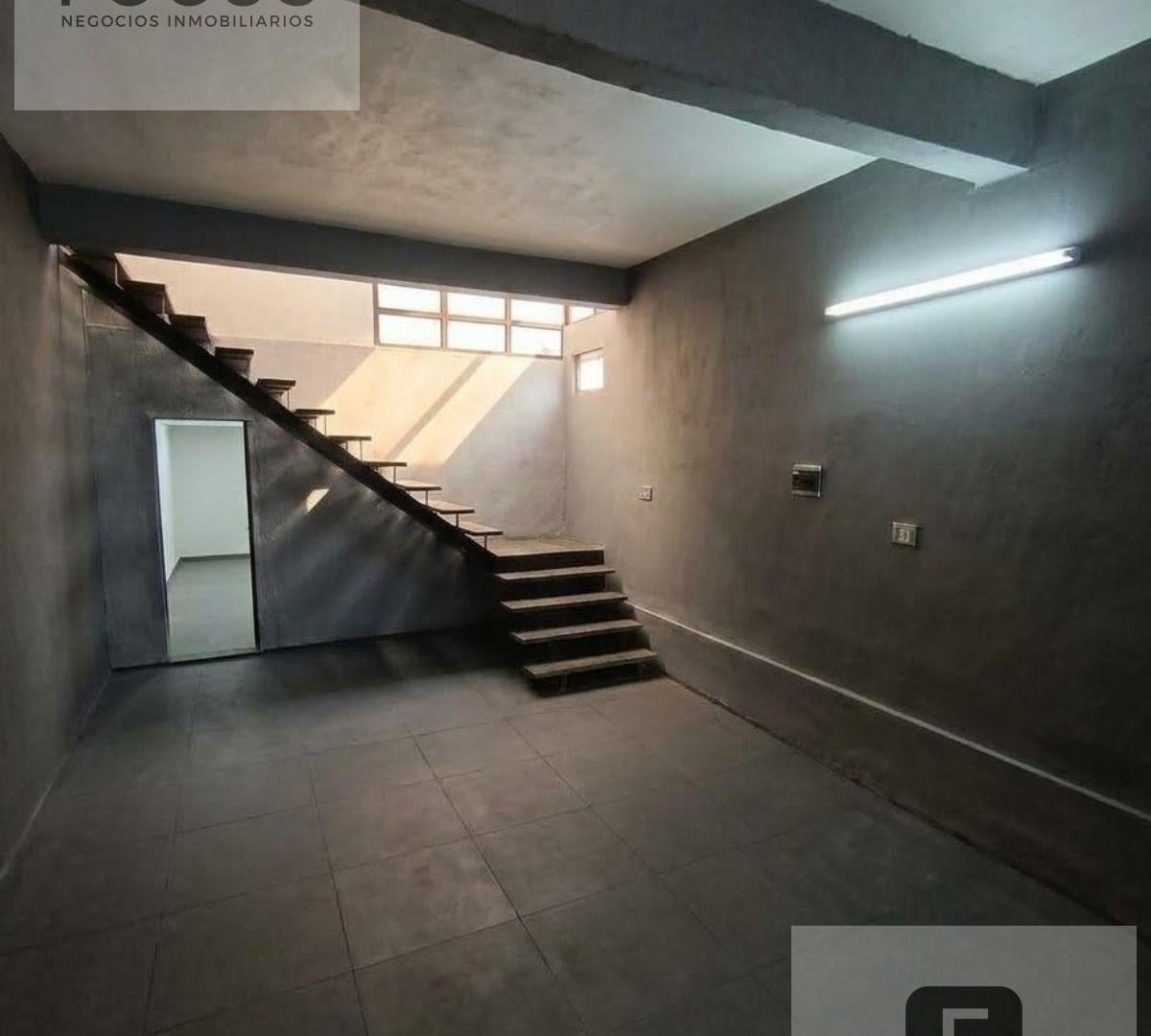 Foto de Venta Casa 8 Ambientes con 2 cocheras en Villa Maipú, imagen 5
