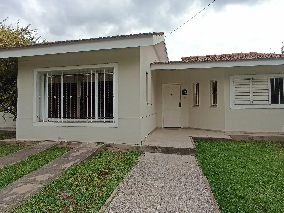 ALQUILER CASA AMOBLADA 3 DORMITORIOS CON PILETA 1
