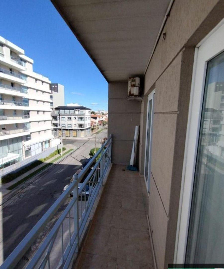 Foto de departamento 2 ambientes en alquiler frente al mar, imagen 3