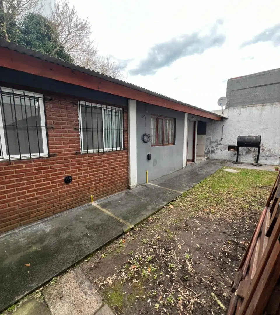 ALQUILER ANUAL CASA TRES AMBIENTES 2
