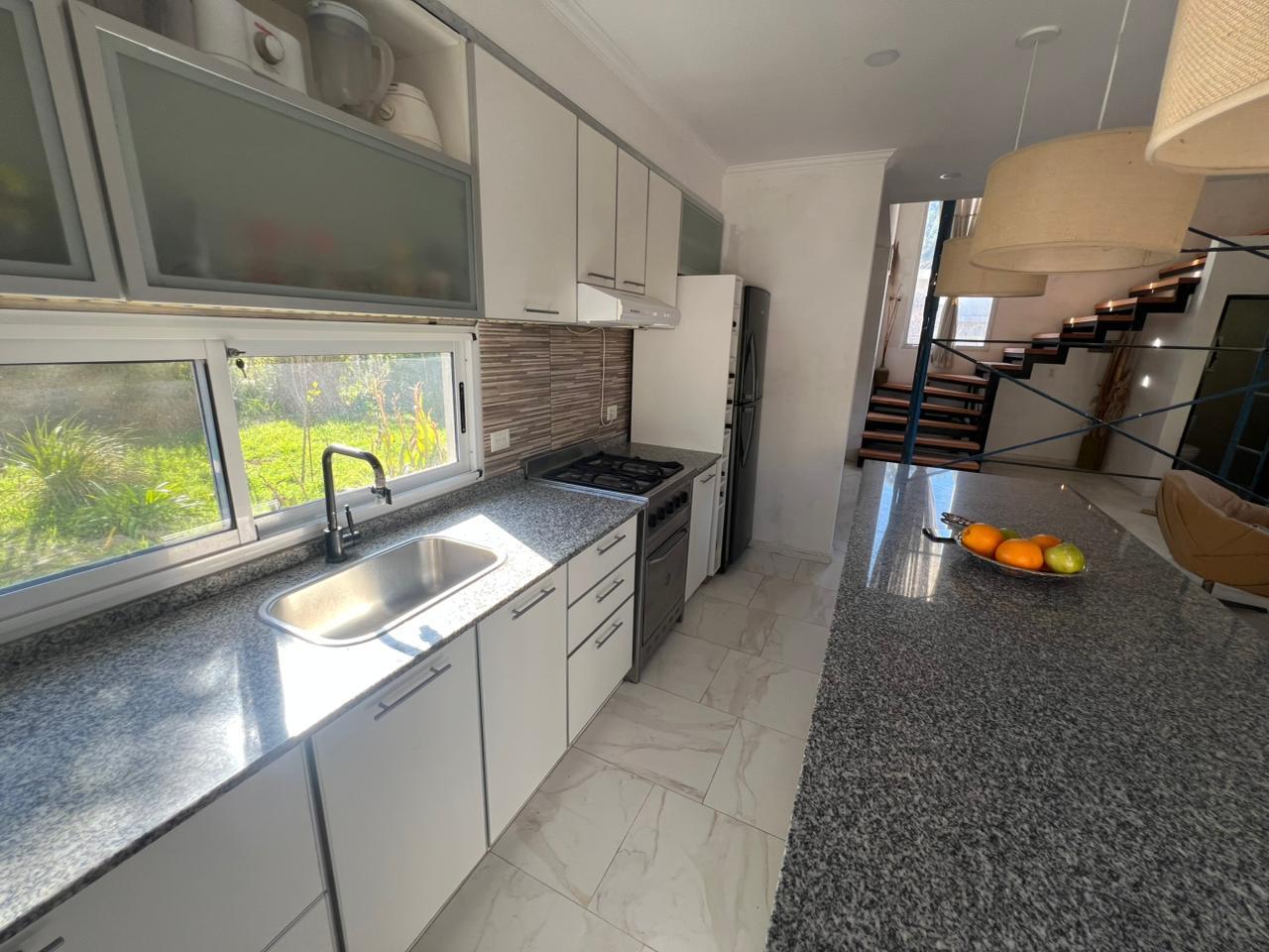 Casa 4 ambientes mas quincho(San Vicente) APTO CREDITO