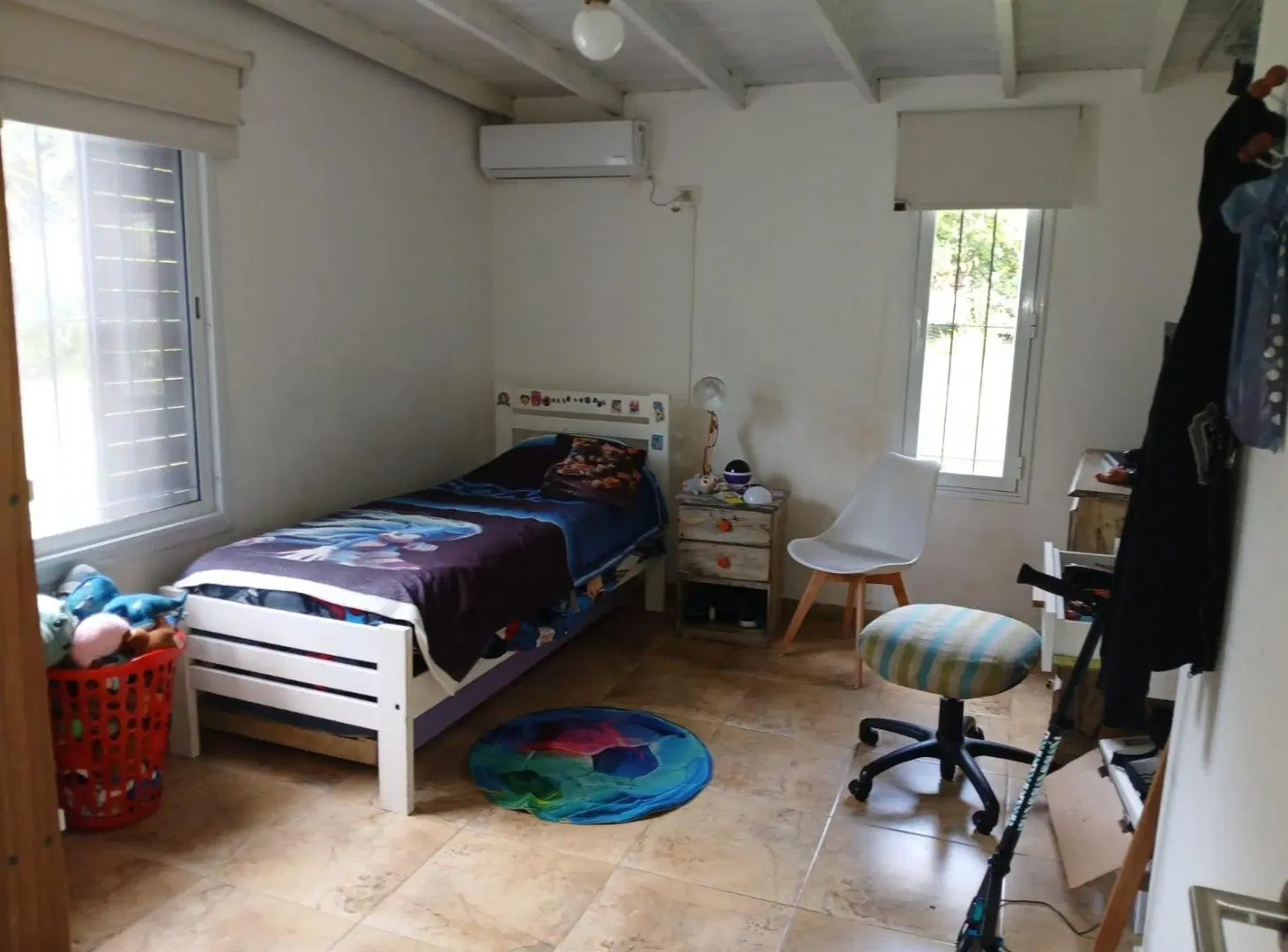 SE VENDE CASA CUATRO AMBIENTES MAS QUINCHO COMPLETO LOTE 1000MTS 3