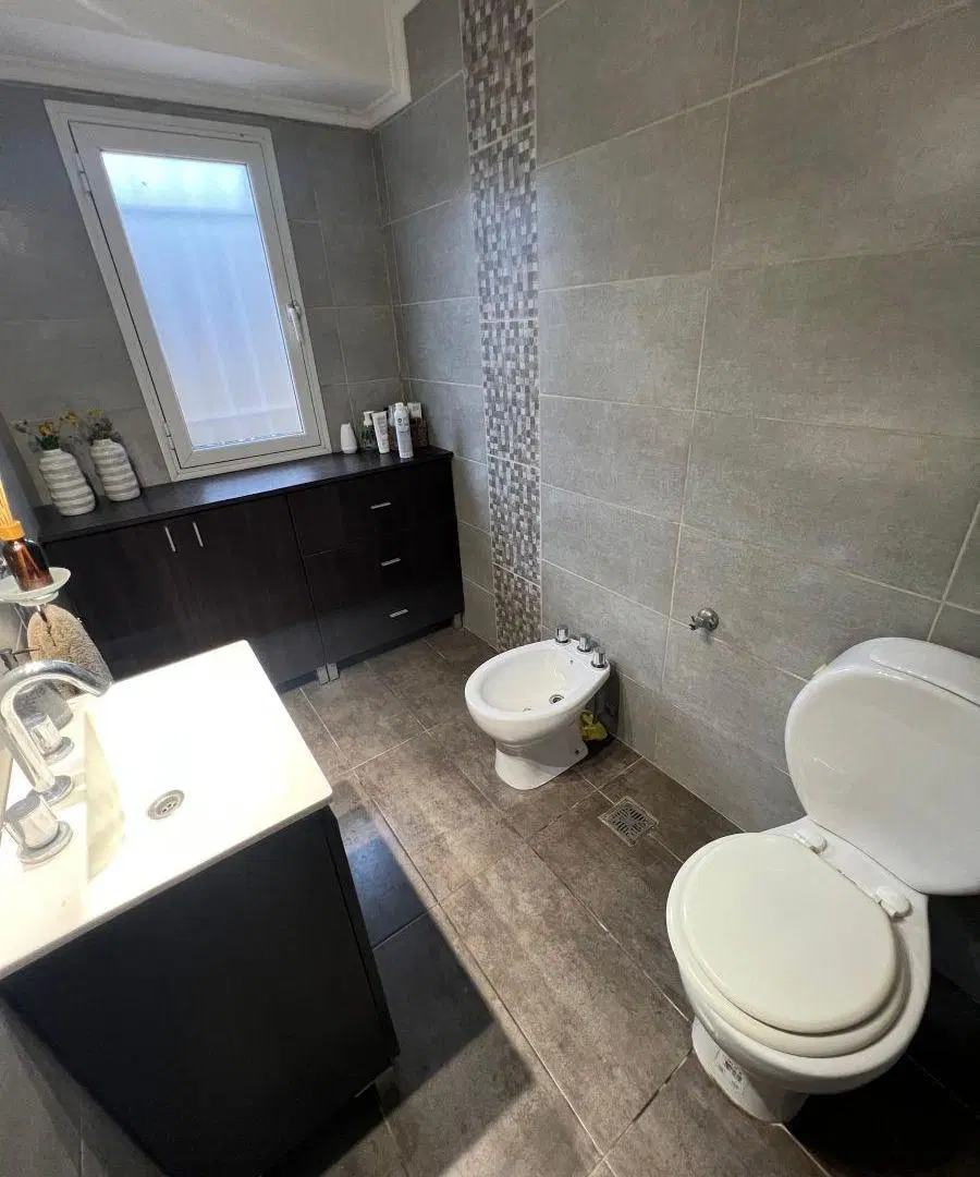 VENTA CASA EN PARQUEMAR MIRAMAR 4 AMBIENTES 5