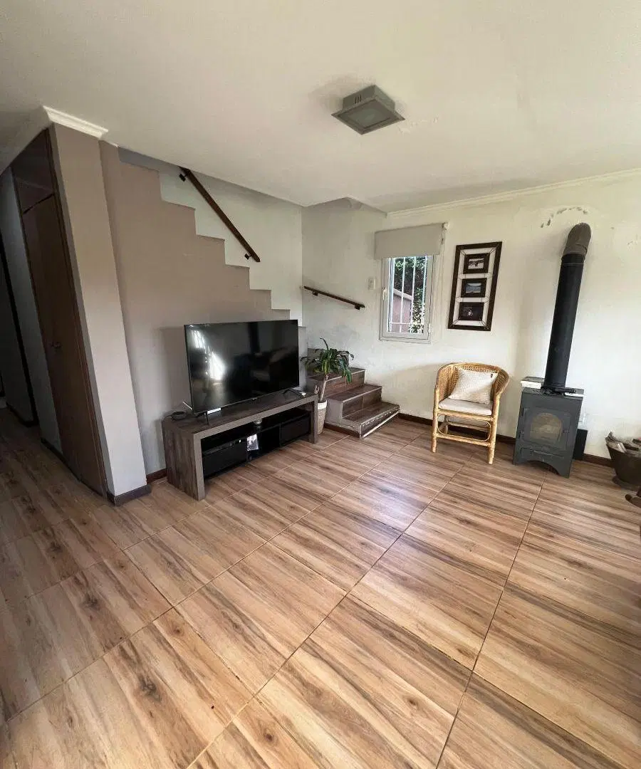 VENTA CASA EN PARQUEMAR MIRAMAR 4 AMBIENTES 3