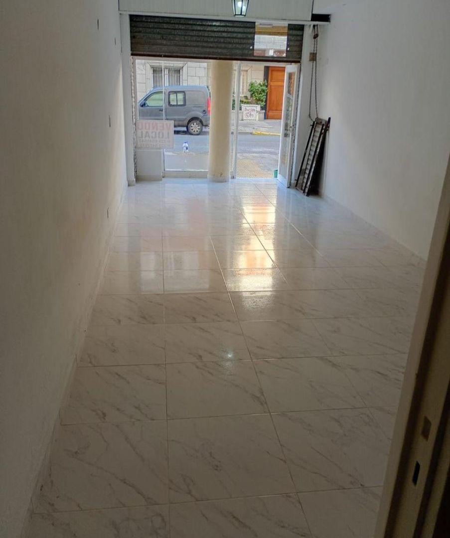 Foto de LOCAL COMERCIAL EN VENTA – USD 60.000 Calle 16 N° 1155, entre 21 y 23, imagen 1