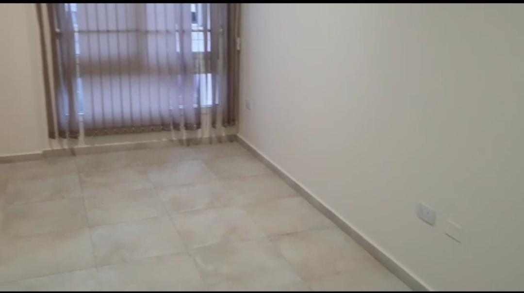 Dpto 1 Dorm S/ Balcon en Balcarce 600 4