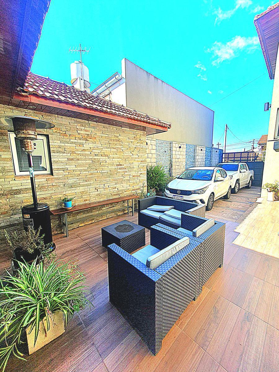Venta Casa 7 Ambientes Sobre Dos Lotes Zona Punta Mogotes 4