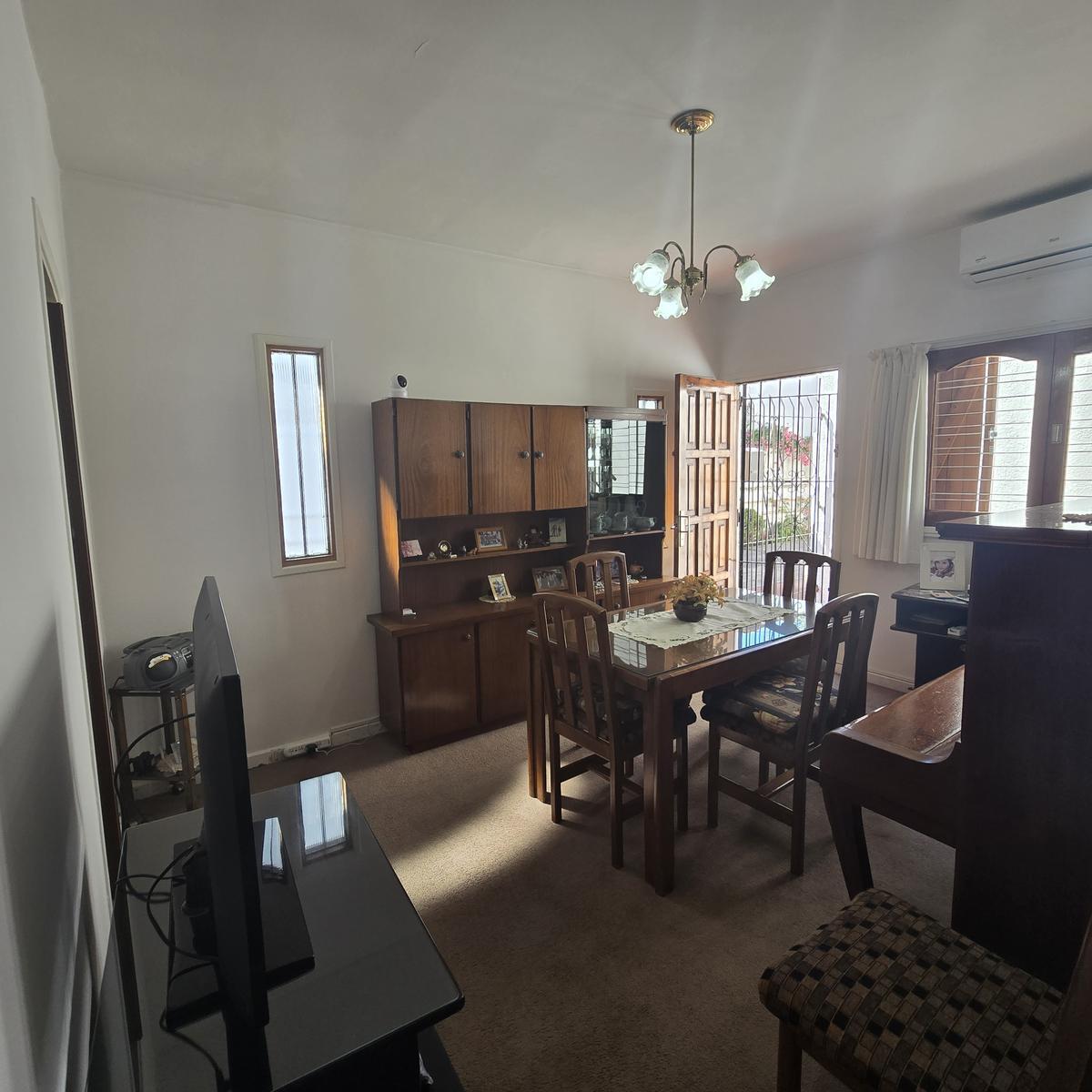 Foto de Venta PH 3 ambientes de 75 mts con cochera en zona Villa Lourdes /, imagen 4