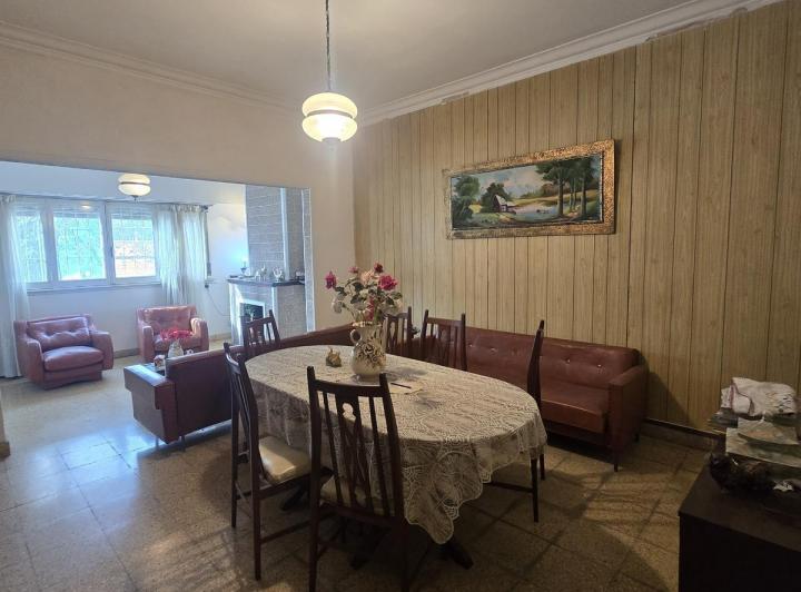 Venta Casa 3 Ambientes con cochera Zona Puerto 4