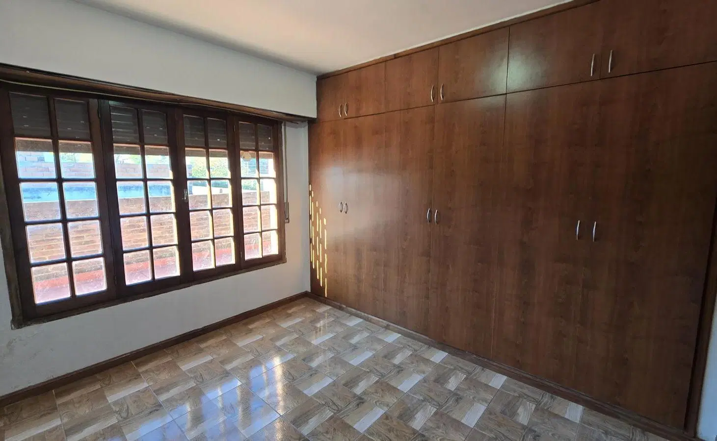 Alquiler 24 meses Casa 4 ambientes en Barrio San Carlos 3