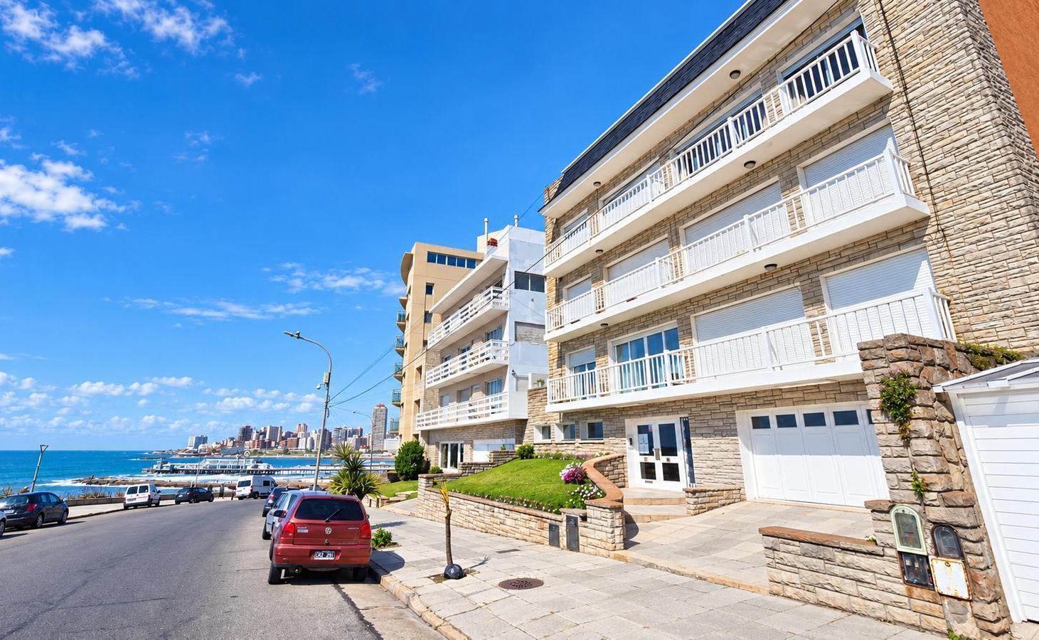 Foto de Venta Departamento 4 ambientes con vista al mar y cochera en La Perla, imagen 5