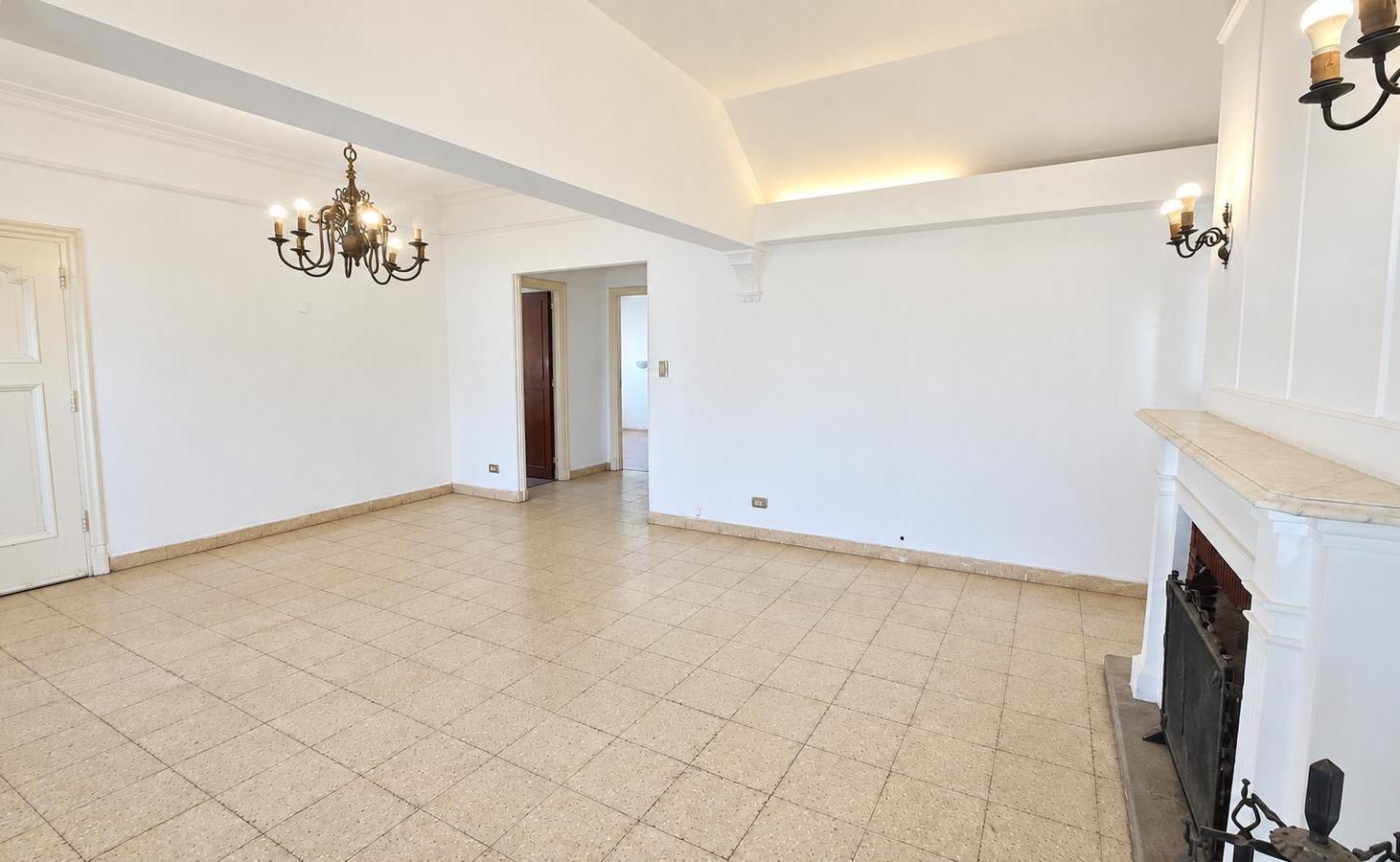 Foto de Venta Casa 4 ambientes con garage Zona Divino Rostro, imagen 3