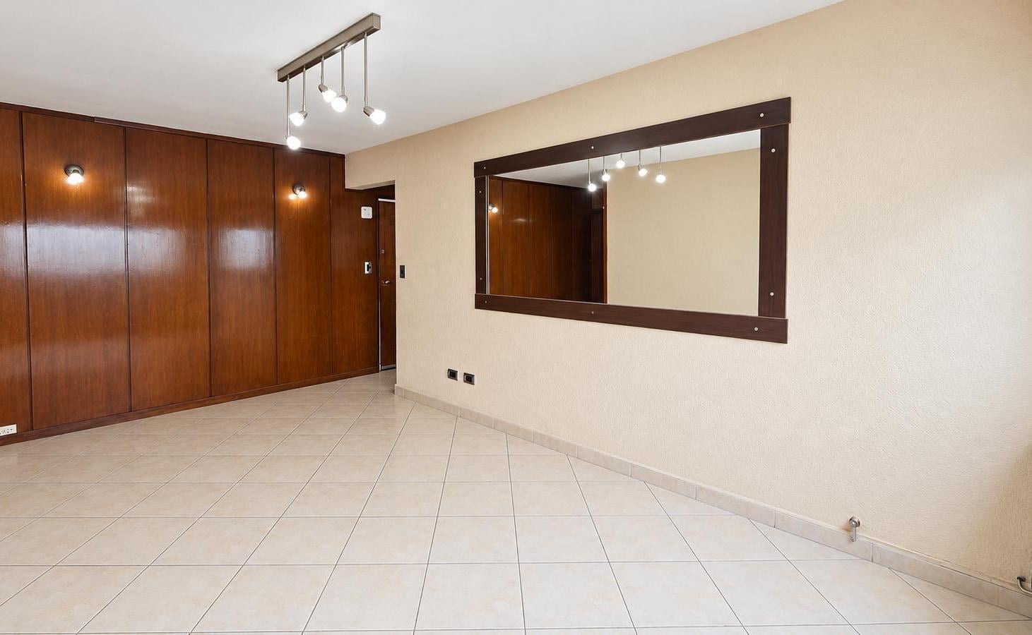 Foto de Alquiler 24 meses Departamento 3 ambientes con cochera Zona Puerto, imagen 3
