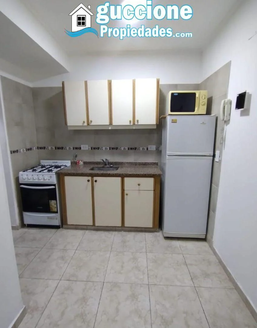 HERMOSO DEPARTAMENTO 2 AMBIENTES A UNA CUADRA DEL MAR