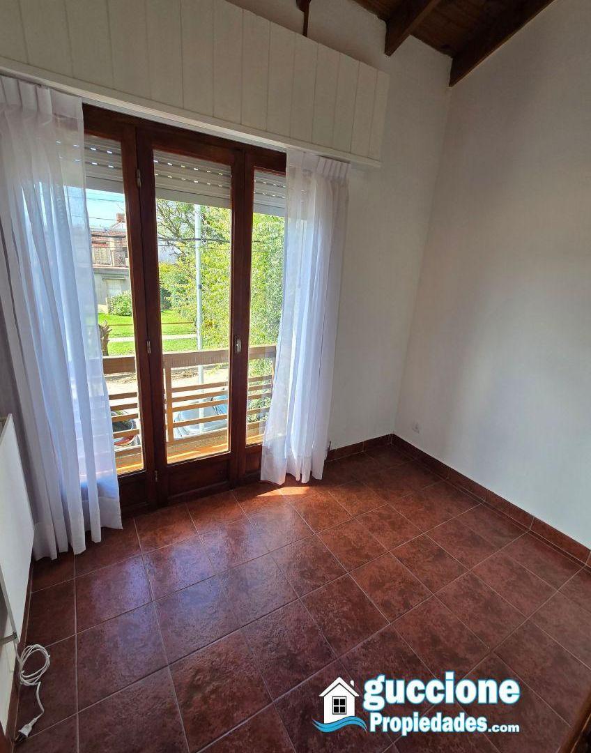 Departamento en planta alta en lo mejor del mundialista zona friuli y ortiz de zarate