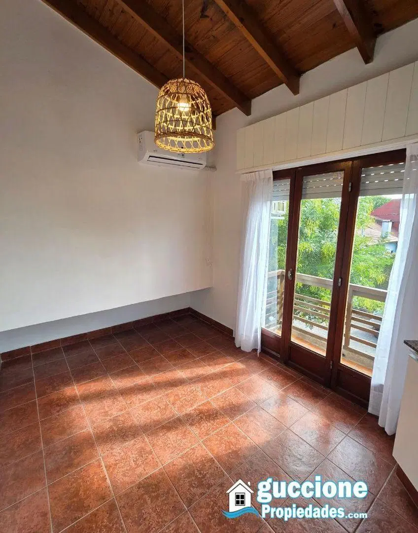 Departamento en planta alta en lo mejor del mundialista zona friuli y ortiz de zarate 3