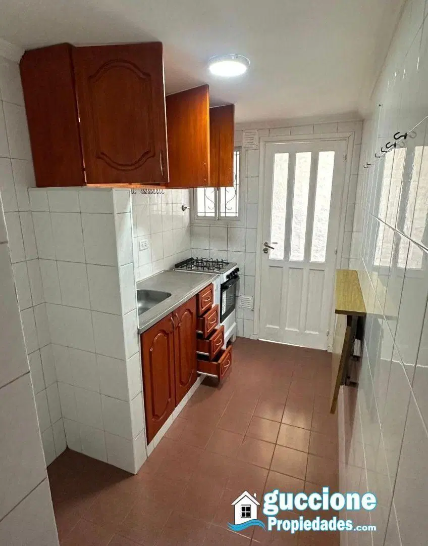 DEPARTAMENTO FONDO 3 AMBIENTES EN MAGALLANES 5730 4