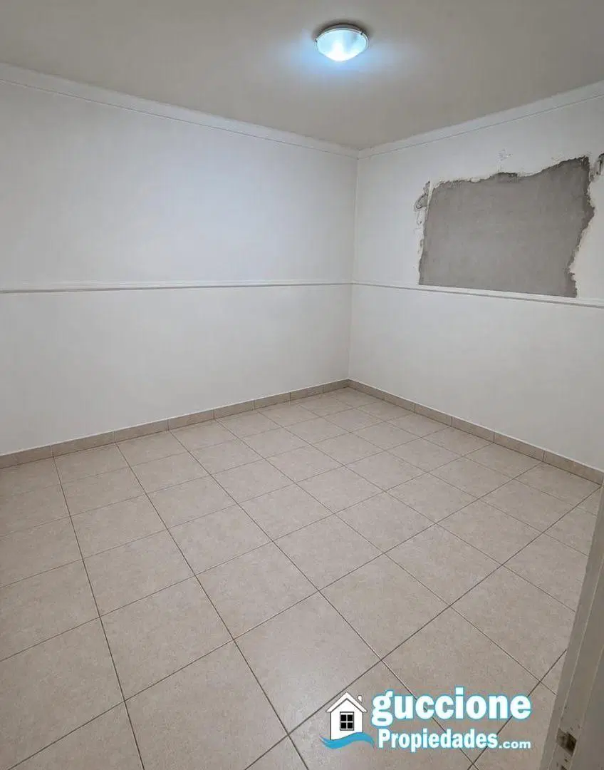 CASA ESTILO AMERICANA DE 3 AMBIENTES mas DEPARTAMENTO 2 AMBIENTES 5