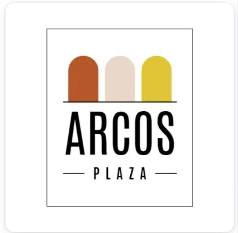 LOCAL EN VENTA - PASEO COMERCIAL ARCOS PLAZA - MANANTIALES I cRENTA ! 2