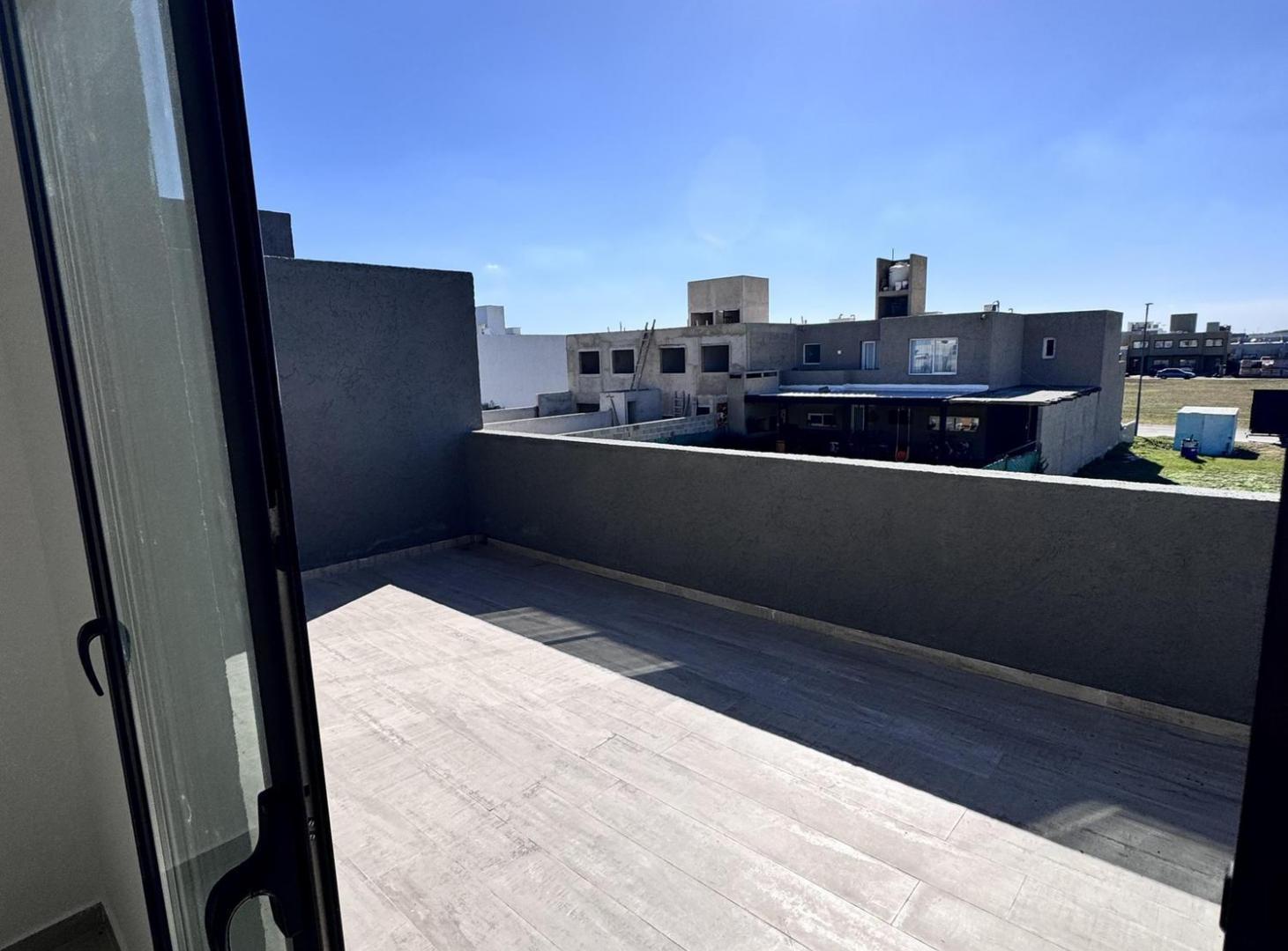 DUPLEX EN VENTA DOCTA Fondo Norte- 3 Dorm Entrega y 24 cuotas !!!