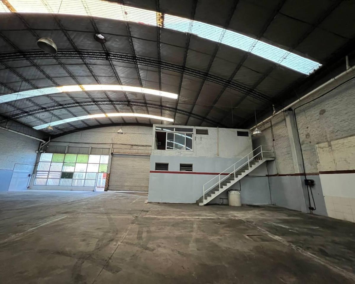 Excelente Galpon en Ruta 8 San Martin Planta 1450 m² Opción de Venta o Alquiler 2