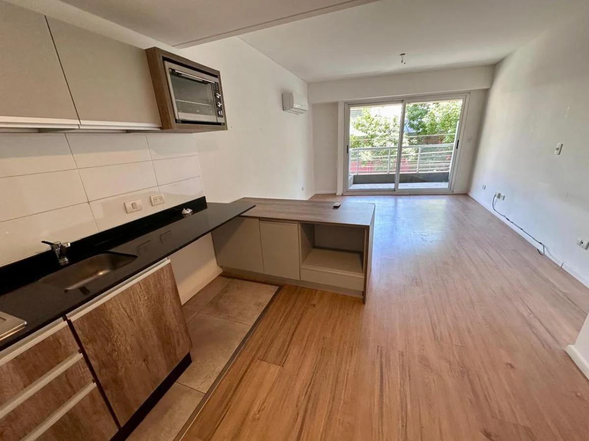 Excelente monoambiente con balcón en Palermo hollywood!