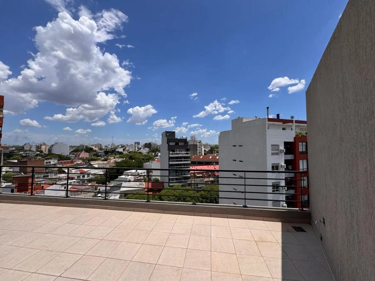 Imperdible Piso de 2 Ambientes con Balcon y Terraza! Apto Credito!! 3
