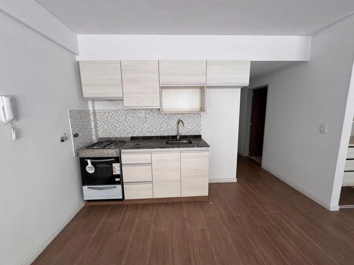 Excelente Departamento a estrenar Monoambiente Divisible con Patio!! APTO CREDITO! 2