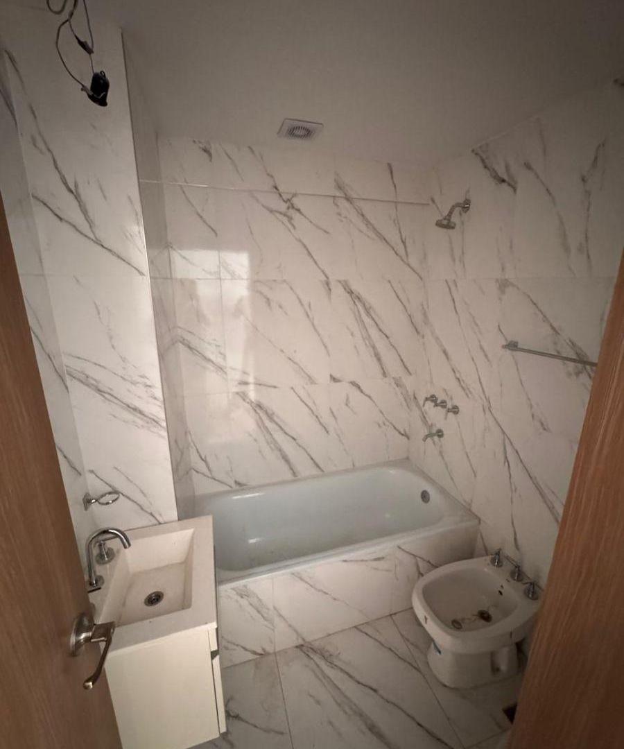 Foto de Excelente Departamento a estrenar Monoambiente Divisible con Patio!!, imagen 3