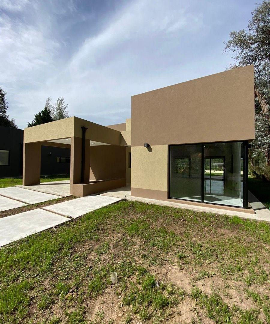 Excelente casa a Estrenar en praderas de Lujan 4 ambientes!